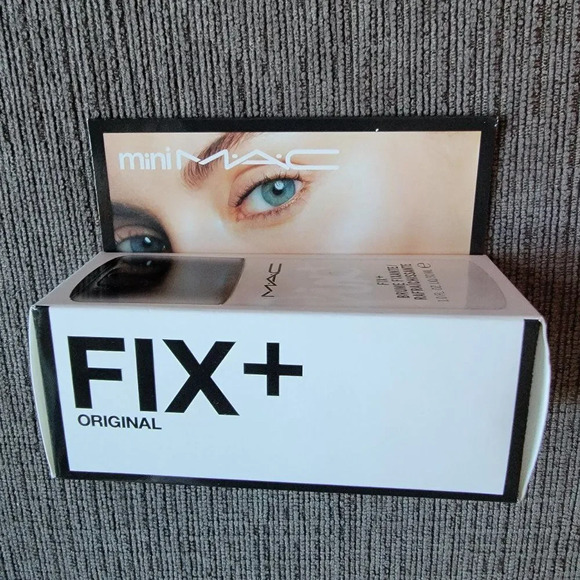 MAC Prep + Prime Fix Plus Sized To Go Mini Mist Setting Spray 1oz 30ml - Picture 5 of 8